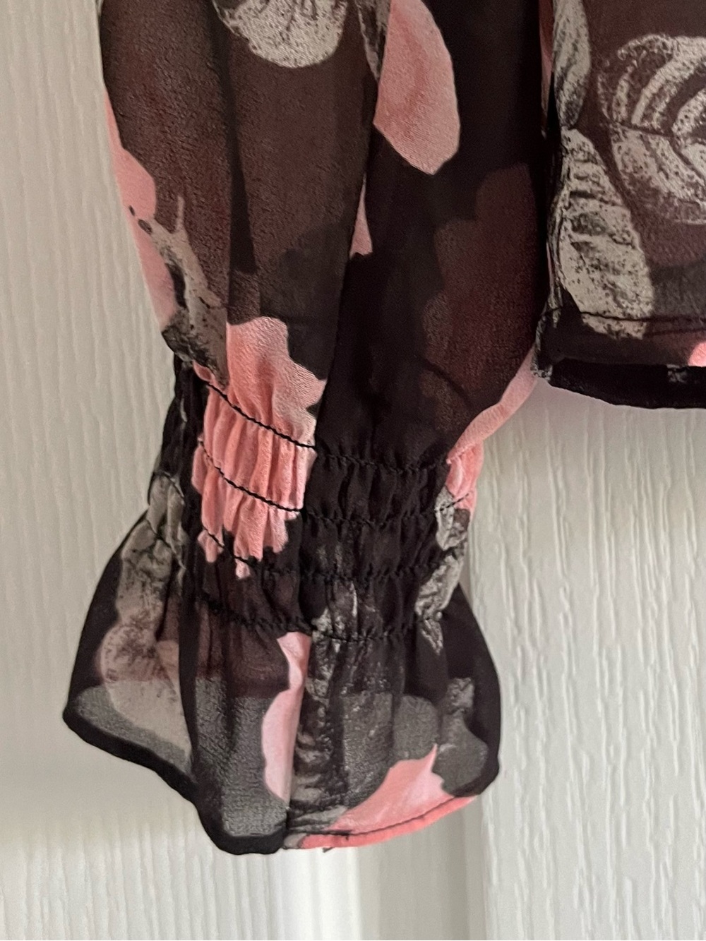 Guess Black Sheer Blouse with Pink Floral Print XS - Picture 12 of 13